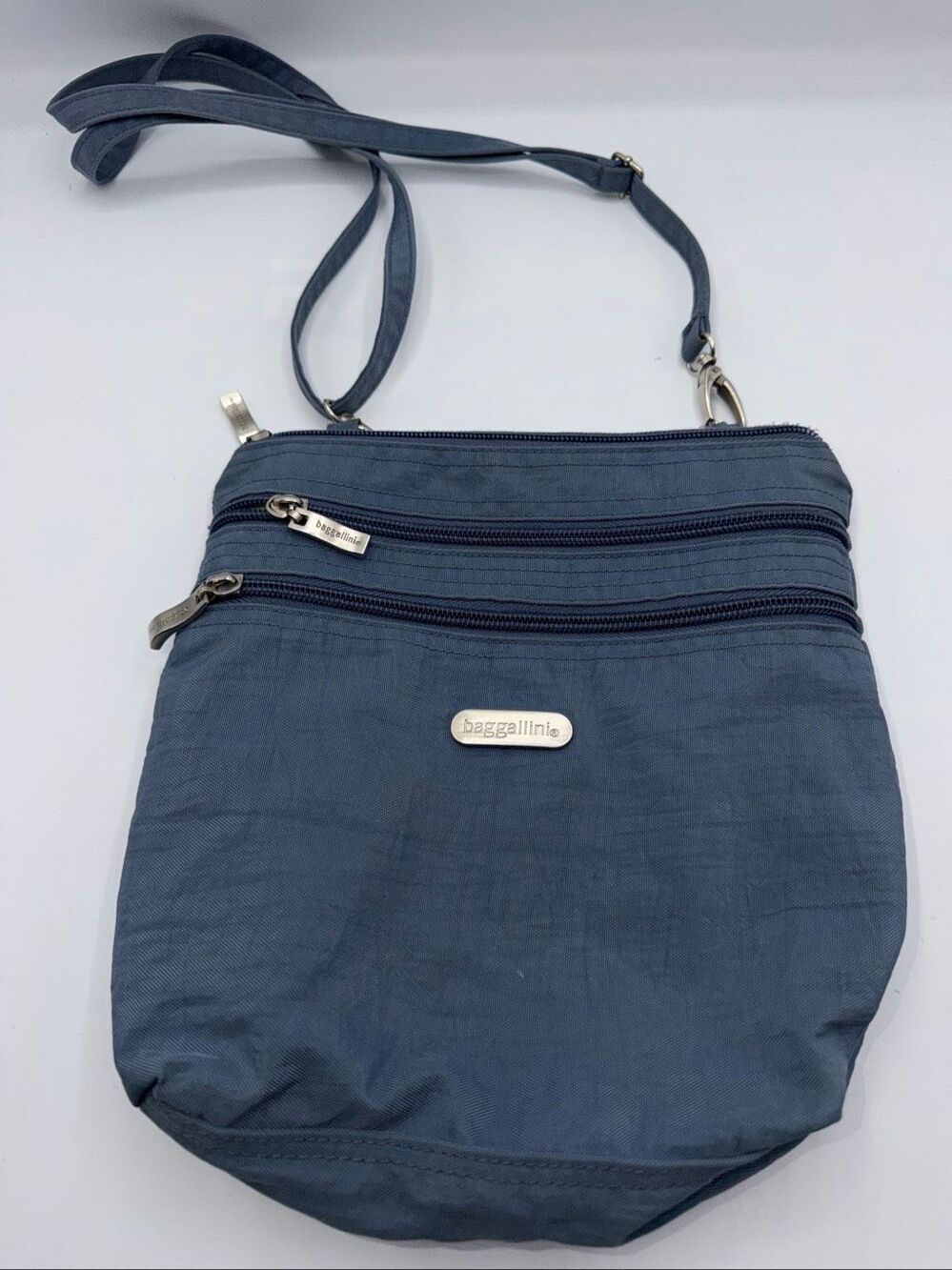 BAGGALLINI Sunflower Blue Zip Pocket Crossbody Purse